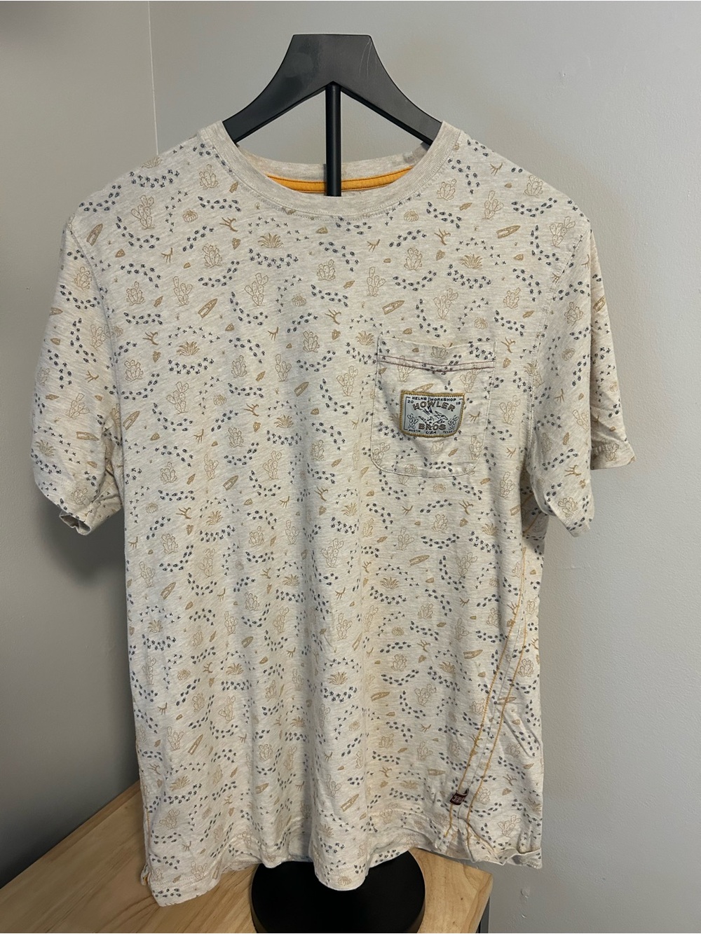 Howler Bros Pocket T Shirt Desert Print Cactus Graphic Cream Medium